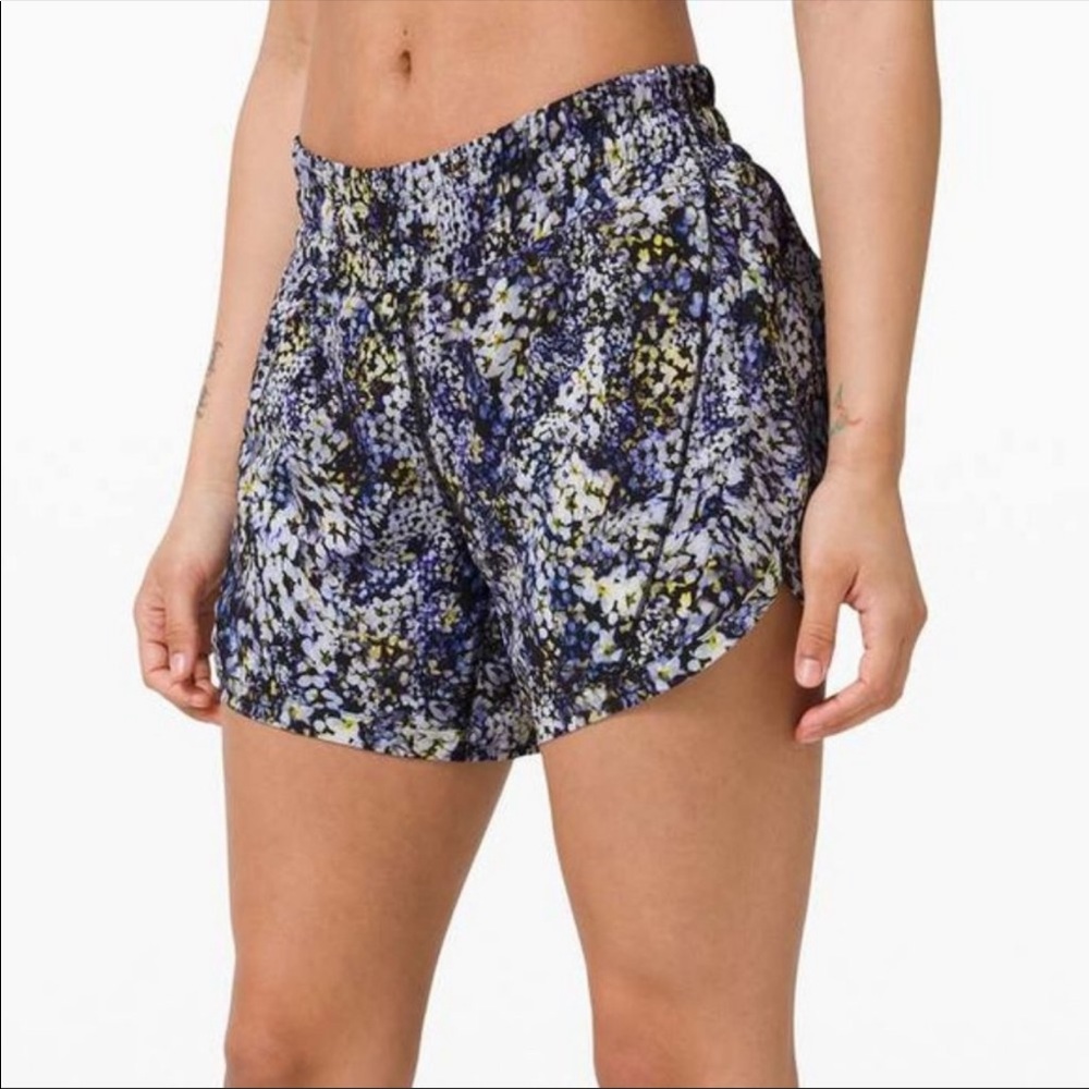 Lululemon Track That Short 5" in Floral Metropolis Multi Size 14